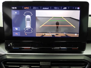 SEAT Leon Sportstourer 1.0 eTSI Aut. Style Business Intense NAVI/CAMERA/LED/TREKH./17"LMV! / 9