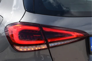 Mercedes-Benz A-Klasse 200 4MATIC 164 pk Premium  | Open dak | Camera | Carplay | DAB | Vrtual cockpit | Stoelverwarming | Full LED / 28