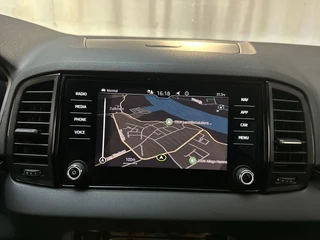 Skoda Karoq 1.5 TSI 150pk ACT Sportline Business Camera Stoelverwarming Sfeerverlichting / 13