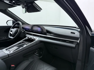 Omoda 9 SHS 1.5T-GDi SHS-P Premium 5p  - Mat Zwart - Full Options - Panoramadak - Stoelverwarming/ventilatie - 7 jaar Fabrieksgarantie / 40