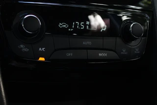 Suzuki Vitara 1.4 Boosterjet Style Smart Hybrid / NAVI / ADAPTIVE CRUISE / NAVI / APPLE CARPLAY / 14