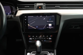 Volkswagen Passat Variant 1.5 TSI 150pk DSG R-Line Business + Keyless Panoramadak 360Camera Stoelverwarming Virtual Cockpit Navigatie / 15