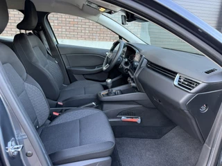 Renault Clio 1.0 TCe / Navigatie / Apple CarPlay - Android / 1e Eigenaar / ALL-Season banden / Cruise Control / PDC met optische w / 15