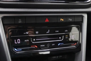 Volkswagen T-Roc 1.0 TSI Life Plus 110PK Adaptive Cruise | Climatronic | Adaptive Cruise | Carplay / 18