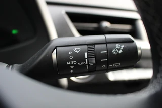 Lexus UX 250h Preference Line 1e EIGENAAR NL-AUTO KEYLESS CARPLAY/ANDROID BLIND-SPOT CAMERA PARK-SENS / 23