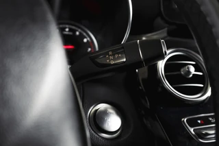 Mercedes-Benz GLC Coupé 250 4MATIC 211 PK Premium AMG Line  | S/K-Panodak | Cruise | Stoelverw. | PDC | Camera | App. Connect | ECC | LM 21" | / 43