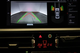 BMW 2-serie Coupé M240i xDrive High Executive | SCHUIFDAK | HARMAN KARDON | HEAD UP | DRAADLOZE LADER / 12