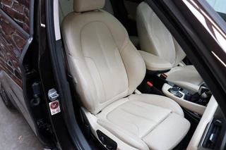 BMW X1 xDrive25i High Executive xLine Automaat  / Navigatiesysteem Plus / Driving Assistant Plus / Trekhaak / Panoramadak / Park Assistant / Leder / Park Assistant / AWD / 18 Inch / Head-Up Display / Stoelverwarming / Hifi / Parkeersensoren / Climate Control / LED / 21