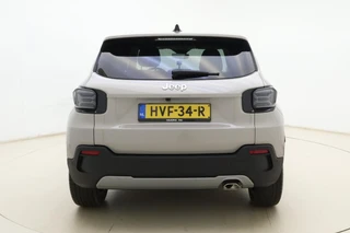 Jeep Avenger 1.2 e-Hybrid 110pk Automaat Summit | Navigatie | Achteruitrijcamera | Adapt. Cruise control | Climate control | Elektrische achterklep | Keyless | 18" Lichtmetalen velgen | 8 jaar garantie / 12