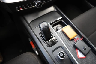 Volvo V60 2.0 B3 Momentum Advantage|Automaat|Trekhaak|Applecarplay/android auto|Camera|Cruise control / 16