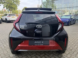 Toyota Aygo X 1.0 VVT-i MT Envy CABRIO KEYLESS PARK-SENSOREN STOELVERWARMING APPLE/ANDROID LM-VELGEN 18" / 28