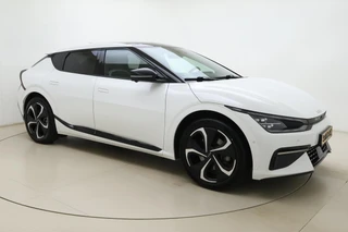 Kia EV6 GT-Line 77.4 kWh SOH: 100%! | Glazen schuifdak | Trekhaak | Stoel & Stuurverwarming | Electrische achterklep | Keyless | Rondomzicht camera / 11