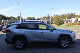 Toyota RAV4 2.5 HYBRID AWD DYNAMIC ANDROID/APPLE STOEL/VOORRUITVERW. LM-VELGEN P-SENSOREN CAMERA AD-CRUISE / 8