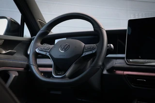 Volkswagen Tayron 1.5 eHybrid 272PK R-Line Black Style  IQ.Light/Pano/Keyless/360/DCC/ACC/Dodehoek/19"/Trekhaak wegkl. / 9