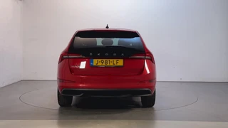 Skoda Scala 1.0 TSI 116pk DSG Business Edition Stoelverwarming LED Parkeersensoren Navigatie / 10