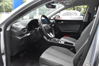 SEAT Leon Sportstourer 1.5 eTSI Style Automaat | Navigatie | Cruise | Cupra Velgen | 12 mnd BOVAG garantie | Whatsapp 06-53188999 / 18