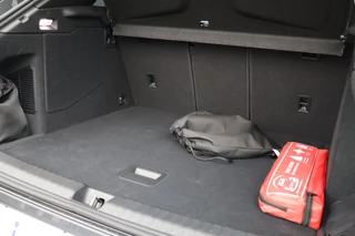CUPRA Terramar 1.5 e-Hybrid 272pk VZ Performance  Pano/Matrix LED/Headup/Sennheiser/360/Keyless/ACC/DCC/ 20"/Trekhaak wegkl. / 31