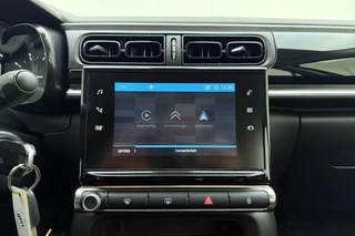 Citroen C3 1.2 PureTech Feel 110pk | Trekhaak l Apple Carplay/Android Auto l Parkeersensor Achter l Cruise Control l DAB l Climate Control l Bluetooth l Navigatie / 24