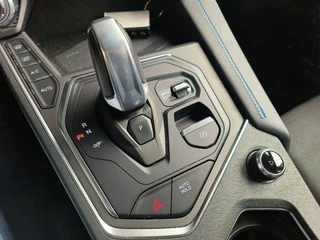 Lynk & Co 01 1.5 261PK Plug-in Hybrid * 360* camera Pano/dak Apple/Carplay Adaptive/Cruise Rijklaar + 12 maanden Bovag-garantie “Sinds 1970 | 5.000+ reviews | Score 9,5 | Service zoals ’t hoort” Henk Jongen Auto's in Helmond,  al 50 jaar service zoals 't hoort! / 12
