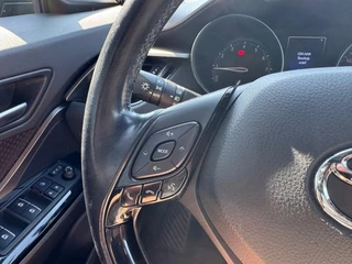 Toyota C-HR 1.2 EXECUTIVE Origineel Nederlands 1e eigenaar ACC Stoelverwarming Navigatie / 32