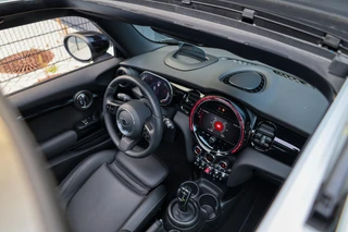 MINI 3-deurs 1.5 Cooper Classic  | PANO | HUD | CAMERA | KEYLESS | LEDER | / 41