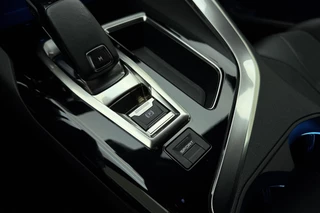 Peugeot 5008 1.2 PureTech GT-Line Avantage 130 PK | Automaat | 7-Zits | Camera | Cruise Control | DAB+ | Lederen Stuurwiel | Mirror Screen | Bluetooth | Getinte ramen | 1e eigenaar / 31