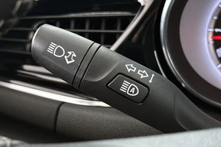 Opel Insignia Grand Sport 1.5 Turbo Business Executive Schuif-/Kanteldak Trekhaak Achteruitrijcamera / 39
