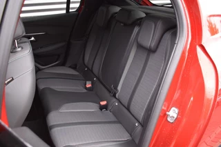 Peugeot 208 1.2 PURETECH ALLURE NAVI + APP CONNECT / ECC / PDC / LED PAKKET / 6