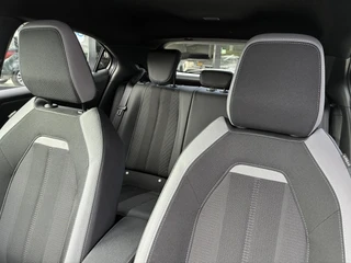 Opel Mokka Electric GS 54 kWh | Climate control | Navigatie | Verwarmbaar stuur | Elektrisch Pakket | Camera | Parkpilot | 18" LM-Velgen | Parkpilot / 36