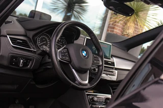 BMW 2-serie Active Tourer 225xe Luxury | Driving Assistant Plus | Panoramadak | Fileassistent | Active Cruise control | Head-up | HiFi audio | Sportstoelen | Rijstrooksensor | Keyless entry / 40