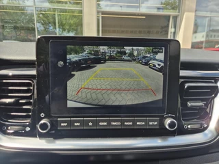 Kia Stonic 1.0 T-GDi MHEV DynamicPlusLine | Afneembare Trekhaak | Cruise Control | Climate Control | Navigatie | Camera | LM Velgen | / 19