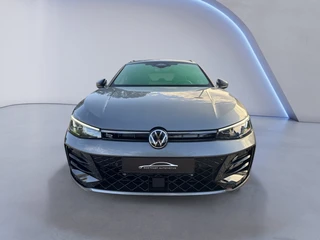 Volkswagen Passat Variant 1.5 eHybrid R-Line Edition 272pk / 5 JR Garantie / Pano / Leer / Trekhaak / H-K / Hud / Keyless / 360 / 2