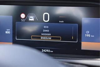 Jeep Avenger 1.2 Longitude Infotainment & Convenience pack | Keyless | DAB | Camera | Nav | Carplay | ADAS | Full LED | 4-Seasons / 62