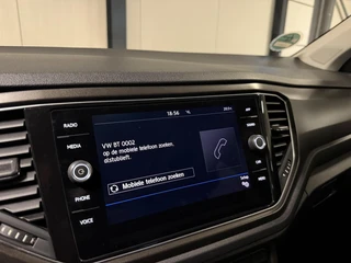 Volkswagen T-Roc 1.0 TSI Style Carplay Cruise Trekhaak NAP / 40