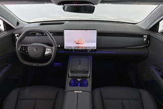 Voyah Courage Business Edition 80 kWh / 8