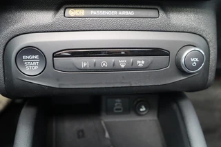 Ford Focus Wagon 155PK ST-LINE-X AUTOMAAT BTW PANODAK EL-ACHTERKLEP BLISS WINTERPACK HEAD-UP DISPLAY EX-FABR. AUTO 100.000KM/4JR GARANTIE / 39