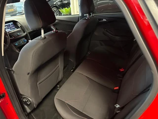 Ford Focus 1.5 Red Edition / navi / cruisecontrol / nieuwe motor / super nette staat / 23