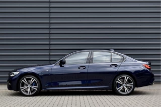 BMW 3 Serie 330e M Sport Individual  | 19'' Wielen | Lederen Bekleding | CarPlay | Audio Media Pack | 1e Eigenaar | / 4