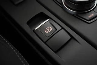 BMW X1 sDrive18d High Executive  Automaat, Panorama dak, Navigatie / 35