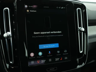 Volvo EX40 SINGLE MOTOR PLUS BLACK EDITION 70 KWH 100% SOH  | Trekhaak | Harman Kardon | Warmtepomp / 50