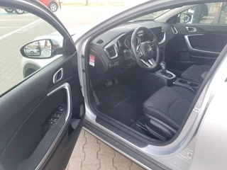 Kia XCeed 1.5 T-GDI MHEV DynamicLine *Cruise & Clima* / 4