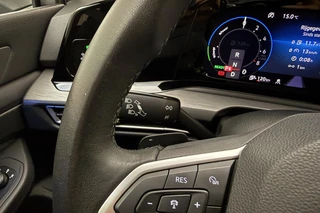 Volkswagen Golf 1.4 eHybrid Style 204pk | DSG | Trekhaak | Navigatie | Comfortstoel | Apple Carplay/Android Auto | Adapt. Cruise control | Climate control | LED koplampen / 26