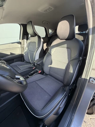 Renault Captur 100pk Intens (Keyless Entry - Camera - Parkeersensoren V+A - LED - Automatische Airco - Navigatie - Two Tone) / 13