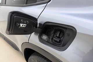 Jeep Avenger Summit 54 kWh | SOH: 98% | Climate & Adaptive Cruise Control | Achteruitrijcamera | Dodehoek detectie | Apple carplay/Android Auto | / 21