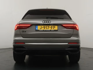 Audi Q3 40 TFSI quattro S Line edition one  - Virtual cockpit - Schuif/kanteldak - Stoelverwarming - Camera - Cruisecontrol - AppleCarplay - Android Auto - Virena Zekerheidspakket 895, - BOVAG Garantie / 7