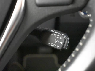 Toyota Auris Touring Sports 1.8 Hybrid Team D / 21