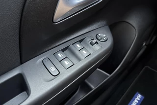 Opel Corsa 1.2 Turbo 100 pk Yes Automaat | Camera achter | Airco | Apple carplay/ Android auto | Navigatie via app | Dode hoek detectie | Sportstoelen | / 18