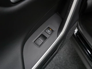 Toyota RAV4 2.5 Plug in Hybrid AWD Style LED | Winterpack | Navigatie / 16