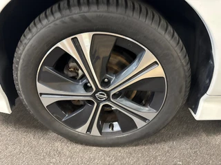 Nissan LEAF N-Connecta 40 kWh / camera / Navigatie / cruisecontrol /boeken/stoelverw / 27