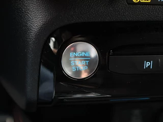 Ford Kuga 2.5 PHEV 242 Pk ST-Line X | Stoel/Stuurverwarming | 360 Camera | Half Leer | Adaptive Cruise | Climatronic  | 18 Inch | 19.495 Km !! / 30